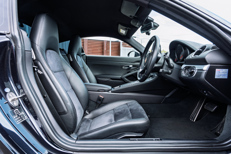 ポルシェ 718 ケイマン S ｽﾎﾟｰﾂｸﾛﾉPKG　ﾌﾞﾗｯｸﾊｰﾌﾚｻﾞｰｼｰﾄ PCMﾅﾋﾞ AppleCarplay GTｽﾎﾟｰﾂｽﾃｱ TPM ｷｾﾉﾝ 電格ﾐﾗｰ ｹｲﾏﾝS19ｲﾝﾁAW ﾊﾟｰｸｱｼｽﾄ　2年保証