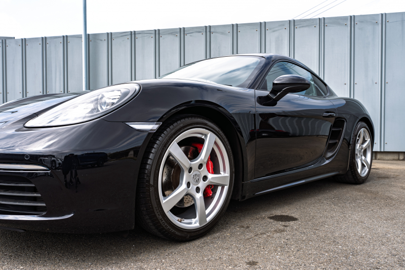 ポルシェ 718 ケイマン S ｽﾎﾟｰﾂｸﾛﾉPKG　ﾌﾞﾗｯｸﾊｰﾌﾚｻﾞｰｼｰﾄ PCMﾅﾋﾞ AppleCarplay GTｽﾎﾟｰﾂｽﾃｱ TPM ｷｾﾉﾝ 電格ﾐﾗｰ ｹｲﾏﾝS19ｲﾝﾁAW ﾊﾟｰｸｱｼｽﾄ　2年保証