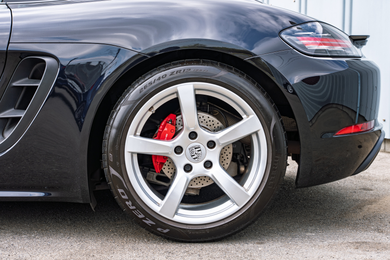 ポルシェ 718 ケイマン S ｽﾎﾟｰﾂｸﾛﾉPKG　ﾌﾞﾗｯｸﾊｰﾌﾚｻﾞｰｼｰﾄ PCMﾅﾋﾞ AppleCarplay GTｽﾎﾟｰﾂｽﾃｱ TPM ｷｾﾉﾝ 電格ﾐﾗｰ ｹｲﾏﾝS19ｲﾝﾁAW ﾊﾟｰｸｱｼｽﾄ　2年保証