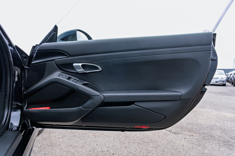 ポルシェ 718 ケイマン S ｽﾎﾟｰﾂｸﾛﾉPKG　ﾌﾞﾗｯｸﾊｰﾌﾚｻﾞｰｼｰﾄ PCMﾅﾋﾞ AppleCarplay GTｽﾎﾟｰﾂｽﾃｱ TPM ｷｾﾉﾝ 電格ﾐﾗｰ ｹｲﾏﾝS19ｲﾝﾁAW ﾊﾟｰｸｱｼｽﾄ　2年保証