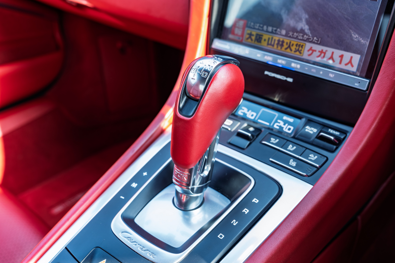 ポルシェ 911(Type991.1) ｶﾚﾗ　MY14 ｶﾚﾗﾚｯﾄﾞﾚｻﾞｰｲﾝﾃﾘｱ 14Wayｴﾚｸﾄﾘｯｸｼｰﾄ ｼｰﾄﾋｰﾀｰ ｽﾄﾗｰﾀﾞﾅﾋﾞ ﾌﾙｾｸﾞTV Bｶﾒﾗ PDLS ｽﾎﾟｰﾂﾃﾞｻﾞｲﾝｽﾃｱﾘﾝｸﾞ ｵｰﾄｴｱｺﾝ 電動Dﾐﾗｰ TPM ｶﾚﾗ19ｲﾝﾁAW　2年保証