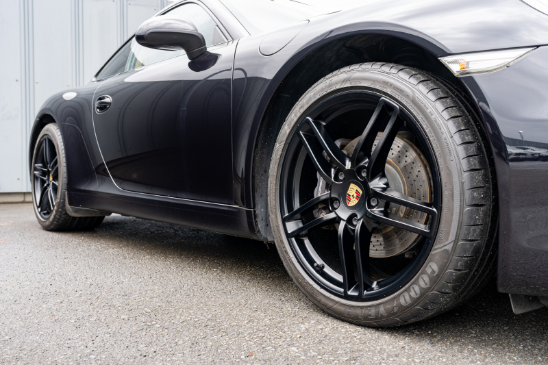 ポルシェ 911(Type991.1) ｶﾚﾗ ｽﾎﾟｰﾂｸﾛﾉPKG　ﾍﾞｰｼﾞｭﾚｻﾞｰｼｰﾄ ｼｰﾄﾋｰﾀｰ ｶﾛｯﾂｪﾘｱﾅﾋﾞ ﾌﾙｾｸﾞTV Bｶﾒﾗ ｽﾎﾟｰﾂﾃﾞｻﾞｲﾝｽﾃｱﾘﾝｸﾞ ｸﾙｺﾝ ｵｰﾄｴｱｺﾝ 電動Dﾐﾗｰ TPM ｶﾚﾗ19ｲﾝﾁAW　2年保証