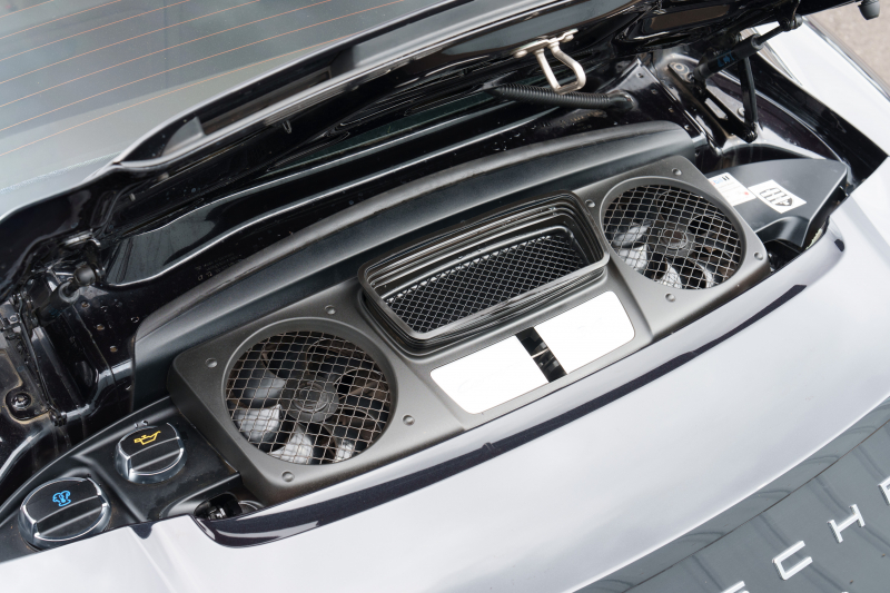 ポルシェ 911(Type991.1) ｶﾚﾗ ｽﾎﾟｰﾂｸﾛﾉPKG　ﾍﾞｰｼﾞｭﾚｻﾞｰｼｰﾄ ｼｰﾄﾋｰﾀｰ ｶﾛｯﾂｪﾘｱﾅﾋﾞ ﾌﾙｾｸﾞTV Bｶﾒﾗ ｽﾎﾟｰﾂﾃﾞｻﾞｲﾝｽﾃｱﾘﾝｸﾞ ｸﾙｺﾝ ｵｰﾄｴｱｺﾝ 電動Dﾐﾗｰ TPM ｶﾚﾗ19ｲﾝﾁAW　2年保証