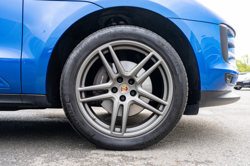 ポルシェ マカン ﾍﾞｰｽｸﾞﾚｰﾄﾞ ｽﾎﾟｰﾂｸﾛﾉPKG　ｱｹﾞｰﾄｸﾞﾚｰﾚｻﾞｰ ﾍﾞﾝﾁﾚｰﾀｰ ﾊﾟﾉﾗﾏｻﾝﾙｰﾌ PCMﾅﾋﾞ ｱﾗｳﾝﾄﾞﾋﾞｭｰ ｴﾝﾄﾘｰﾄﾞﾗｲﾌﾞ ACC ﾚｰﾝﾁｪﾝｼﾞ PDLS+ PASM TPM ﾏｶﾝﾀｰﾎﾞ20ｲﾝﾁAW　2年保証