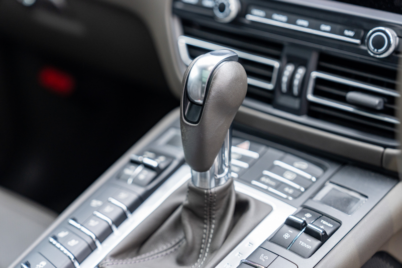 ポルシェ マカン ﾍﾞｰｽｸﾞﾚｰﾄﾞ ｽﾎﾟｰﾂｸﾛﾉPKG　ｱｹﾞｰﾄｸﾞﾚｰﾚｻﾞｰ ﾍﾞﾝﾁﾚｰﾀｰ ﾊﾟﾉﾗﾏｻﾝﾙｰﾌ PCMﾅﾋﾞ ｱﾗｳﾝﾄﾞﾋﾞｭｰ ｴﾝﾄﾘｰﾄﾞﾗｲﾌﾞ ACC ﾚｰﾝﾁｪﾝｼﾞ PDLS+ PASM TPM ﾏｶﾝﾀｰﾎﾞ20ｲﾝﾁAW　2年保証