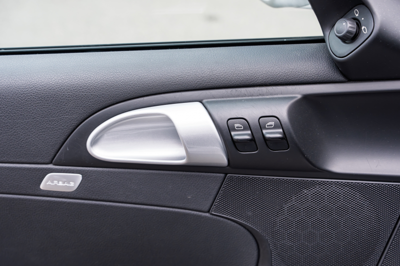 ポルシェ ケイマン(Type987) ﾍﾞｰｽｸﾞﾚｰﾄﾞ　後期ﾓﾃﾞﾙ ﾌﾞﾗｯｸﾊｰﾌﾚｻﾞｰｼｰﾄ ｼｰﾄﾋｰﾀｰ ｸﾗﾘｵﾝﾅﾋﾞ ﾌﾙｾｸﾞTV ﾊﾞｯｸｶﾒﾗ ﾀﾞｲﾅﾐｯｸｺｰﾅﾘﾝｸﾞﾗｲﾄ ｵｰﾄｴｱｺﾝ ｹｲﾏﾝ17ｲﾝﾁAW　2年保証