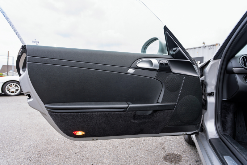 ポルシェ ケイマン(Type987) ﾍﾞｰｽｸﾞﾚｰﾄﾞ　後期ﾓﾃﾞﾙ ﾌﾞﾗｯｸﾊｰﾌﾚｻﾞｰｼｰﾄ ｼｰﾄﾋｰﾀｰ ｸﾗﾘｵﾝﾅﾋﾞ ﾌﾙｾｸﾞTV ﾊﾞｯｸｶﾒﾗ ﾀﾞｲﾅﾐｯｸｺｰﾅﾘﾝｸﾞﾗｲﾄ ｵｰﾄｴｱｺﾝ ｹｲﾏﾝ17ｲﾝﾁAW　2年保証