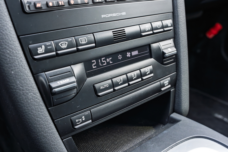 ポルシェ ケイマン(Type987) ﾍﾞｰｽｸﾞﾚｰﾄﾞ　後期ﾓﾃﾞﾙ ﾌﾞﾗｯｸﾊｰﾌﾚｻﾞｰｼｰﾄ ｼｰﾄﾋｰﾀｰ ｸﾗﾘｵﾝﾅﾋﾞ ﾌﾙｾｸﾞTV ﾊﾞｯｸｶﾒﾗ ﾀﾞｲﾅﾐｯｸｺｰﾅﾘﾝｸﾞﾗｲﾄ ｵｰﾄｴｱｺﾝ ｹｲﾏﾝ17ｲﾝﾁAW　2年保証