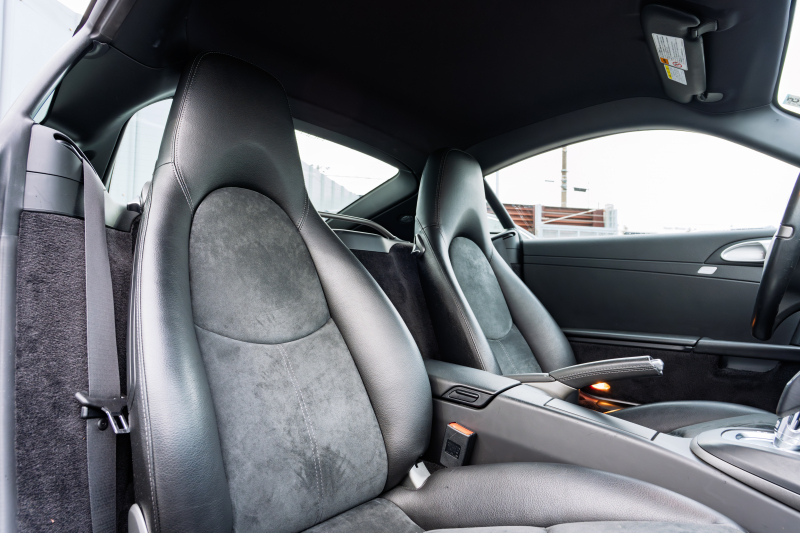 ポルシェ ケイマン(Type987) ﾍﾞｰｽｸﾞﾚｰﾄﾞ　後期ﾓﾃﾞﾙ ﾌﾞﾗｯｸﾊｰﾌﾚｻﾞｰｼｰﾄ ｼｰﾄﾋｰﾀｰ ｸﾗﾘｵﾝﾅﾋﾞ ﾌﾙｾｸﾞTV ﾊﾞｯｸｶﾒﾗ ﾀﾞｲﾅﾐｯｸｺｰﾅﾘﾝｸﾞﾗｲﾄ ｵｰﾄｴｱｺﾝ ｹｲﾏﾝ17ｲﾝﾁAW　2年保証