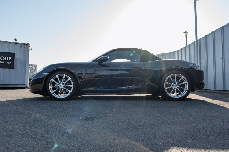 ポルシェ 718 ボクスター ﾍﾞｰｽｸﾞﾚｰﾄﾞ ｽﾎﾟｰﾂｸﾛﾉPKG　6速ﾏﾆｭｱﾙ ﾌﾞﾗｯｸﾊｰﾌﾚｻﾞｰ ｼｰﾄﾋｰﾀｰ ﾌﾞﾗｯｸｿﾌﾄﾄｯﾌﾟ PCMﾅﾋﾞTV CarPlay PASM GTｽﾎﾟｰﾂｽﾃｱ ｽﾎﾟｰﾂﾃｰﾙﾊﾟｲﾌﾟ  ﾎﾞｸｽﾀｰS19ｲﾝﾁAW　2年保証