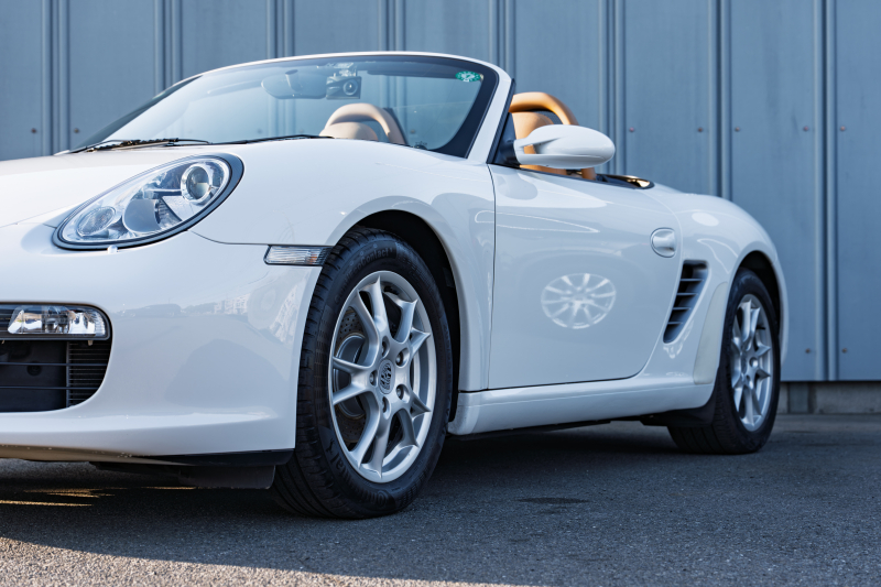 ポルシェ ボクスター(Type987) ﾍﾞｰｽｸﾞﾚｰﾄﾞ　ﾍﾞｰｼﾞｭﾊｰﾌﾚｻﾞｰｼｰﾄ ﾌﾞﾙｰｿﾌﾄﾄｯﾌﾟ ｽﾄﾗｰﾀﾞﾅﾋﾞ ﾌﾙｾｸﾞTV ｷｾﾉﾝﾗｲﾄ ﾌﾛﾝﾄ/ﾘｱﾌｫｸﾞﾗﾝﾌﾟ PSM ﾎﾞｸｽﾀｰ17ｲﾝﾁAW　2年保証