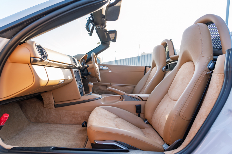 ポルシェ ボクスター(Type987) ﾍﾞｰｽｸﾞﾚｰﾄﾞ　ﾍﾞｰｼﾞｭﾊｰﾌﾚｻﾞｰｼｰﾄ ﾌﾞﾙｰｿﾌﾄﾄｯﾌﾟ ｽﾄﾗｰﾀﾞﾅﾋﾞ ﾌﾙｾｸﾞTV ｷｾﾉﾝﾗｲﾄ ﾌﾛﾝﾄ/ﾘｱﾌｫｸﾞﾗﾝﾌﾟ PSM ﾎﾞｸｽﾀｰ17ｲﾝﾁAW　2年保証