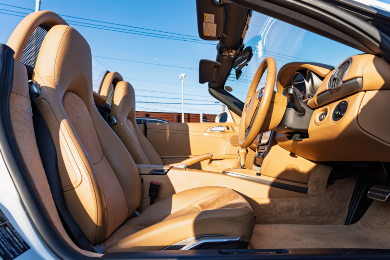 ポルシェ ボクスター(Type987) ﾍﾞｰｽｸﾞﾚｰﾄﾞ　ﾍﾞｰｼﾞｭﾊｰﾌﾚｻﾞｰｼｰﾄ ﾌﾞﾙｰｿﾌﾄﾄｯﾌﾟ ｽﾄﾗｰﾀﾞﾅﾋﾞ ﾌﾙｾｸﾞTV ｷｾﾉﾝﾗｲﾄ ﾌﾛﾝﾄ/ﾘｱﾌｫｸﾞﾗﾝﾌﾟ PSM ﾎﾞｸｽﾀｰ17ｲﾝﾁAW　2年保証