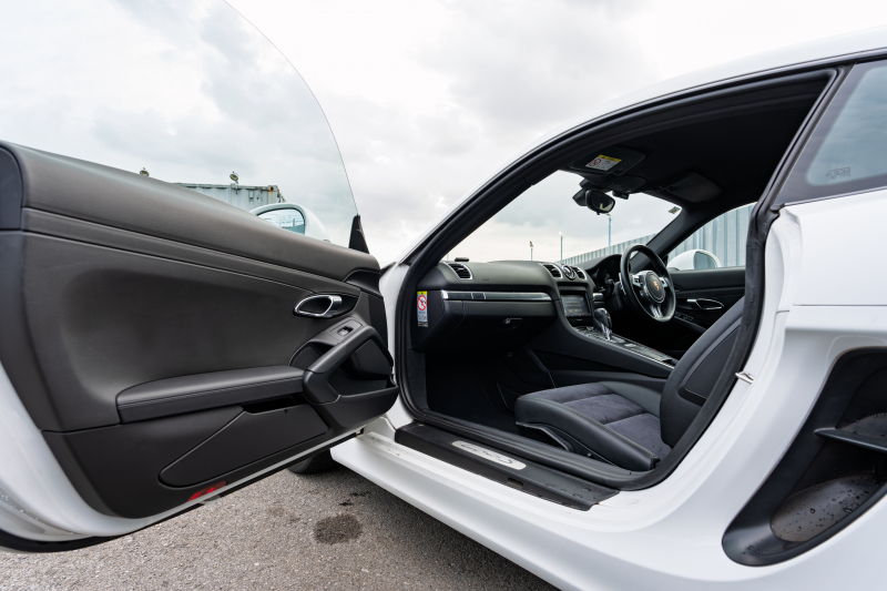 ポルシェ ケイマン(Type981) S ｽﾎﾟｰﾂｸﾛﾉPKG　ﾌﾞﾗｯｸﾊｰﾌﾚｻﾞｰｼｰﾄ ｼｰﾄﾋｰﾀｰ ｸﾗﾘｵﾝﾅﾋﾞTV ｽﾎﾟｰﾂﾃﾞｻﾞｲﾝｽﾃｱﾘﾝｸﾞ PDLS 電動Dﾐﾗｰ ｵｰﾄｴｱｺﾝ TPM ｶﾚﾗS20ｲﾝﾁAW　2年保証