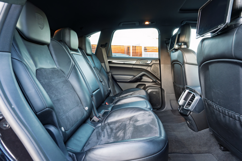 ポルシェ カイエン ﾌﾟﾗﾁﾅｴﾃﾞｨｼｮﾝ　特別仕様車 後期ﾓﾃﾞﾙ ﾌﾞﾗｯｸﾊｰﾌﾚｻﾞｰｼｰﾄ ｻﾝﾙｰﾌ PCMﾅﾋﾞ 地ﾃﾞｼﾞﾁｭｰﾅｰ PDLS+/LEDﾗｲﾄ ｽﾎﾟｰﾂﾃｰﾙﾊﾟｲﾌﾟ 911ﾀｰﾎﾞﾃﾞｻﾞｲﾝ21ｲﾝﾁAW　2年保証