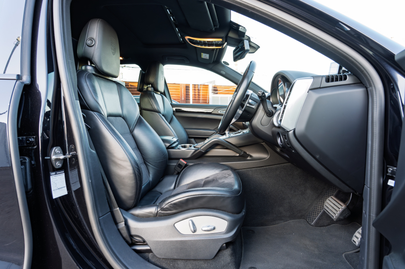 ポルシェ カイエン ﾌﾟﾗﾁﾅｴﾃﾞｨｼｮﾝ　特別仕様車 後期ﾓﾃﾞﾙ ﾌﾞﾗｯｸﾊｰﾌﾚｻﾞｰｼｰﾄ ｻﾝﾙｰﾌ PCMﾅﾋﾞ 地ﾃﾞｼﾞﾁｭｰﾅｰ PDLS+/LEDﾗｲﾄ ｽﾎﾟｰﾂﾃｰﾙﾊﾟｲﾌﾟ 911ﾀｰﾎﾞﾃﾞｻﾞｲﾝ21ｲﾝﾁAW　2年保証