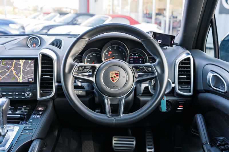 ポルシェ カイエン ﾌﾟﾗﾁﾅｴﾃﾞｨｼｮﾝ　特別仕様車 後期ﾓﾃﾞﾙ ﾌﾞﾗｯｸﾊｰﾌﾚｻﾞｰｼｰﾄ ｻﾝﾙｰﾌ PCMﾅﾋﾞ 地ﾃﾞｼﾞﾁｭｰﾅｰ PDLS+/LEDﾗｲﾄ ｽﾎﾟｰﾂﾃｰﾙﾊﾟｲﾌﾟ 911ﾀｰﾎﾞﾃﾞｻﾞｲﾝ21ｲﾝﾁAW　2年保証