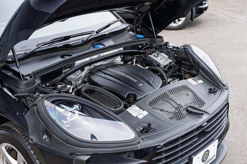 ポルシェ マカン ﾍﾞｰｽｸﾞﾚｰﾄﾞ　ﾌﾞﾗｯｸﾊｰﾌﾚｻﾞｰｼｰﾄ ｼｰﾄﾋｰﾀｰ PCMﾅﾋﾞ AppleCarPlay ｱﾗｳﾝﾄﾞﾋﾞｭｰ ｴﾝﾄﾘｰﾄﾞﾗｲﾌﾞ ACC ﾚｰﾝﾁｪﾝｼﾞ TPM ﾏｶﾝ18ｲﾝﾁAW　2年保証