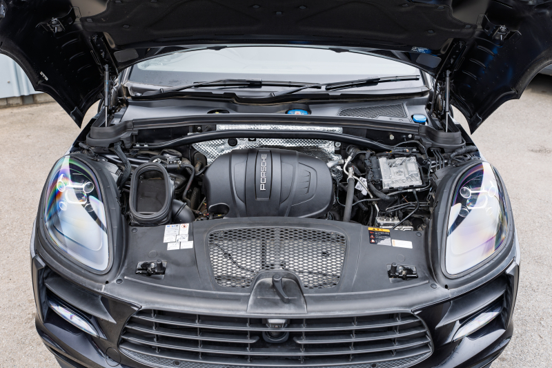 ポルシェ マカン ﾍﾞｰｽｸﾞﾚｰﾄﾞ　ﾌﾞﾗｯｸﾊｰﾌﾚｻﾞｰｼｰﾄ ｼｰﾄﾋｰﾀｰ PCMﾅﾋﾞ AppleCarPlay ｱﾗｳﾝﾄﾞﾋﾞｭｰ ｴﾝﾄﾘｰﾄﾞﾗｲﾌﾞ ACC ﾚｰﾝﾁｪﾝｼﾞ TPM ﾏｶﾝ18ｲﾝﾁAW　2年保証