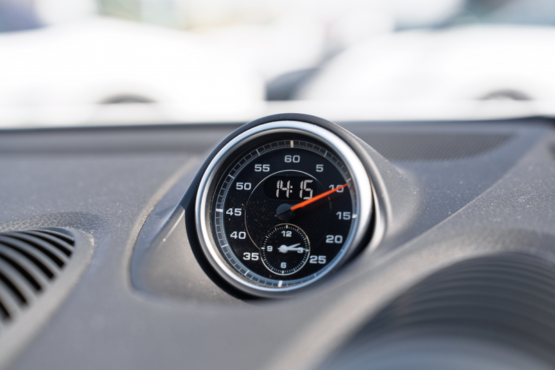 ポルシェ 718 ケイマン ﾍﾞｰｽｸﾞﾚｰﾄﾞ ｽﾎﾟｰﾂｸﾛﾉPKG　ﾌﾞﾗｯｸﾊｰﾌﾚｻﾞｰ PCMﾅﾋﾞTV CarPlay 電格ﾐﾗｰ ｷｾﾉﾝﾗｲﾄ ﾀﾞｳﾝｻｽ ﾜｲﾄﾞｽﾍﾟｰｻｰ ﾎﾞｸｽﾀｰS19ｲﾝﾁAW　2年保証