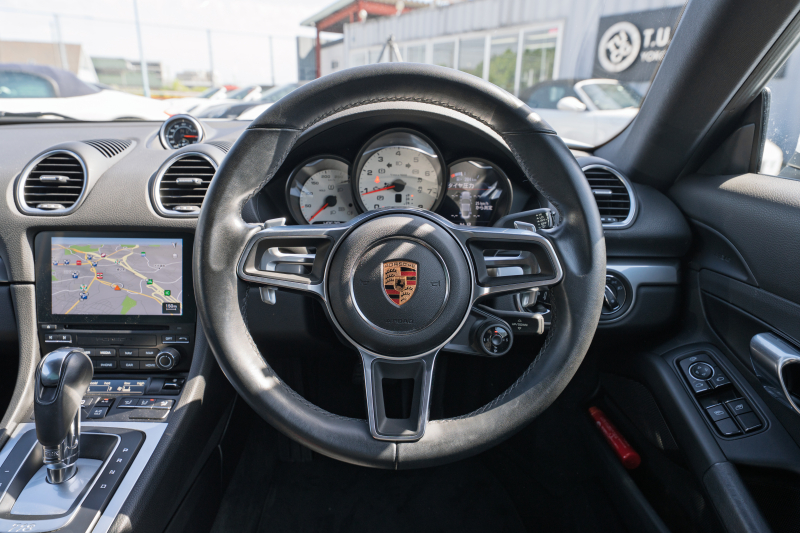 ポルシェ 718 ケイマン ﾍﾞｰｽｸﾞﾚｰﾄﾞ ｽﾎﾟｰﾂｸﾛﾉPKG　ﾌﾞﾗｯｸﾊｰﾌﾚｻﾞｰ PCMﾅﾋﾞTV CarPlay 電格ﾐﾗｰ ｷｾﾉﾝﾗｲﾄ ﾀﾞｳﾝｻｽ ﾜｲﾄﾞｽﾍﾟｰｻｰ ﾎﾞｸｽﾀｰS19ｲﾝﾁAW　2年保証