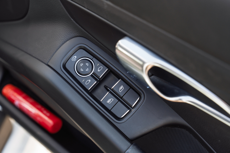 ポルシェ 718 ケイマン ﾍﾞｰｽｸﾞﾚｰﾄﾞ ｽﾎﾟｰﾂｸﾛﾉPKG　ﾌﾞﾗｯｸﾊｰﾌﾚｻﾞｰ PCMﾅﾋﾞTV CarPlay 電格ﾐﾗｰ ｷｾﾉﾝﾗｲﾄ ﾀﾞｳﾝｻｽ ﾜｲﾄﾞｽﾍﾟｰｻｰ ﾎﾞｸｽﾀｰS19ｲﾝﾁAW　2年保証