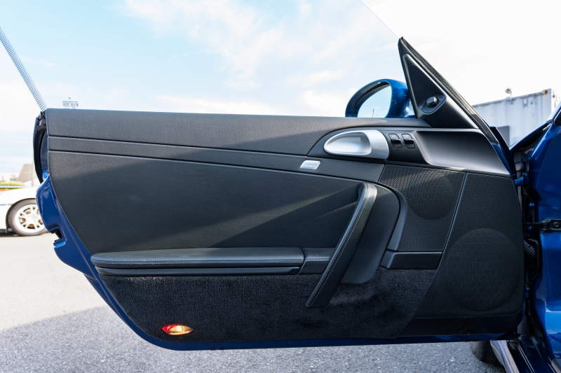 ポルシェ 911(Type997) ｶﾚﾗ4　ﾌﾞﾗｯｸﾚｻﾞｰｼｰﾄ ｼｰﾄﾋｰﾀｰ ｱﾙｶﾝﾀｰﾗﾙｰﾌﾗｲﾅｰ ｹﾝｳｯﾄﾞﾅﾋﾞ ﾌﾙｾｸﾞTV ｵｰﾄｴｱｺﾝ PSM ｷｾﾉﾝﾗｲﾄ F/Rﾌｫｸﾞ ｶﾚﾗ18ｲﾝﾁAW　2年保証