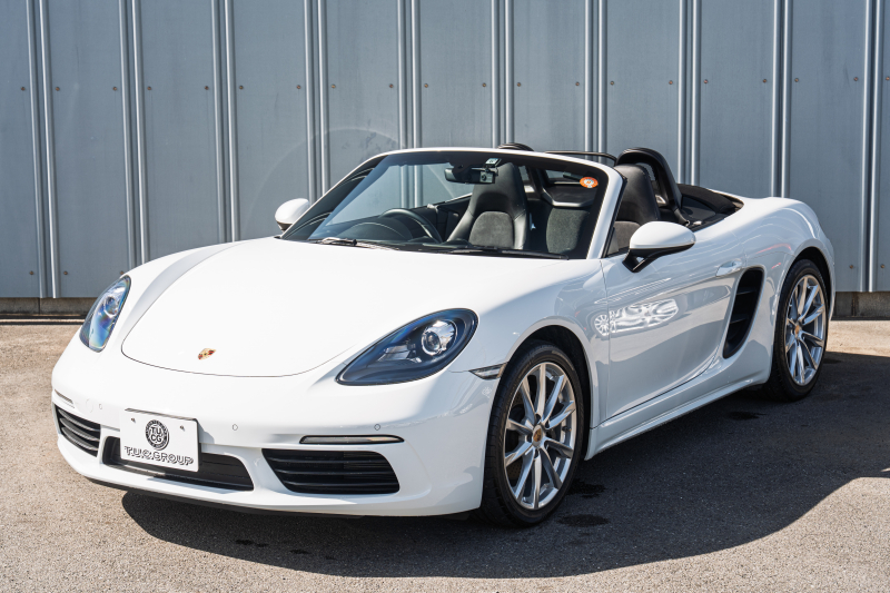 ポルシェ 718 ボクスター ﾍﾞｰｽｸﾞﾚｰﾄﾞ　ﾌﾞﾗｯｸﾊｰﾌﾚｻﾞｰ ｼｰﾄﾋｰﾀｰ ﾌﾞﾗｯｸｿﾌﾄﾄｯﾌﾟ PCMﾅﾋﾞTV CarPlay ｽﾎﾟｰﾂｴｸﾞｿﾞｰｽﾄ ｴﾝﾄﾘｰﾄﾞﾗｲﾌﾞｷｾﾉﾝ  ﾎﾞｸｽﾀｰS19ｲﾝﾁAW　2年保証