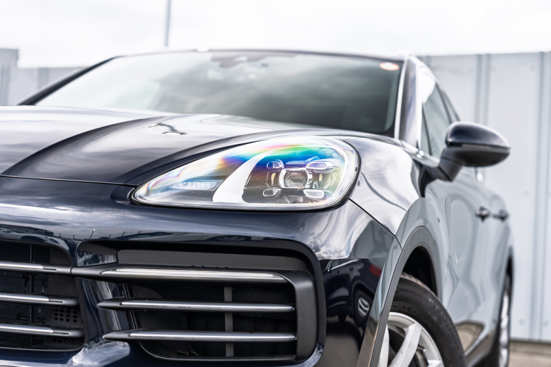 ポルシェ カイエン ﾍﾞｰｽｸﾞﾚｰﾄﾞ ｽﾎﾟｰﾂｸﾛﾉPKG　ﾌﾞﾗｯｸﾚｻﾞｰｼｰﾄ ﾊﾟﾉﾗﾏﾙｰﾌ PCM CarPlay PASM/ｴｱｻｽ PDLS ｴﾝﾄﾘｰD BOSE ｱﾝﾋﾞｴﾝﾄﾗｲﾄ ACC ｶｲｴﾝS19ｲﾝﾁAW　2年保証