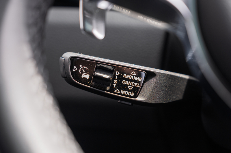 ポルシェ カイエン ﾍﾞｰｽｸﾞﾚｰﾄﾞ ｽﾎﾟｰﾂｸﾛﾉPKG　ﾌﾞﾗｯｸﾚｻﾞｰｼｰﾄ ﾊﾟﾉﾗﾏﾙｰﾌ PCM CarPlay PASM/ｴｱｻｽ PDLS ｴﾝﾄﾘｰD BOSE ｱﾝﾋﾞｴﾝﾄﾗｲﾄ ACC ｶｲｴﾝS19ｲﾝﾁAW　2年保証