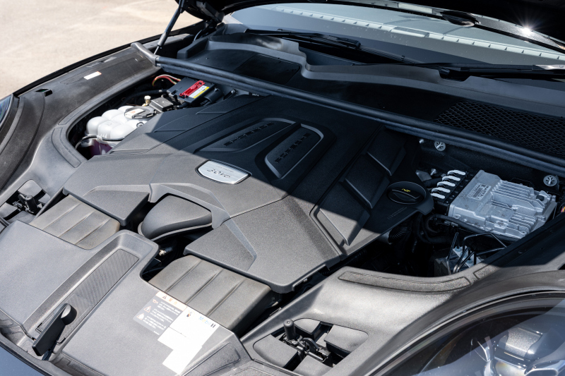 ポルシェ カイエンクーペ ﾍﾞｰｽｸﾞﾚｰﾄﾞ ｽﾎﾟｰﾂｸﾛﾉPKG ﾘｱｾﾝﾀｰｼｰﾄ　MY20 ﾌﾞﾗｯｸﾚｻﾞｰｼｰﾄ ﾊﾟﾉﾗｶﾞﾗｽﾙｰﾌ PCM ﾌﾙｾｸﾞ CarPlay ｱﾗｳﾝﾄﾞﾋﾞｭｰ PASM ｴﾝﾄﾘｰD ｶｲｴﾝｽﾎﾟｰﾂ20AW　2年保証