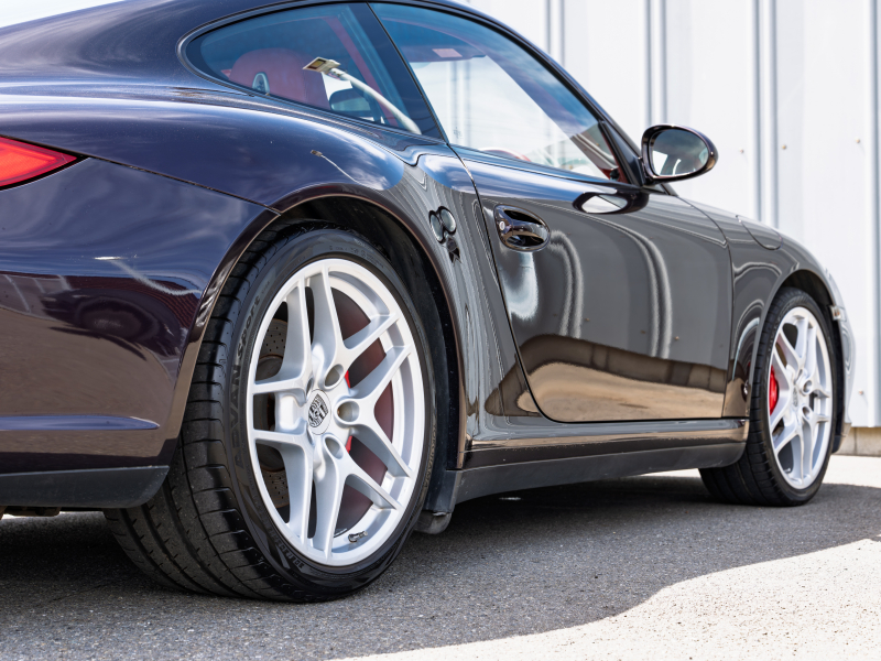ポルシェ 911(Type997) ｶﾚﾗ4S　後期ﾓﾃﾞﾙ 7速PDK ｶﾚﾗﾚｯﾄﾞﾚｻﾞｰｲﾝﾃﾘｱ ｼｰﾄﾋｰﾀｰ&ﾍﾞﾝﾁﾚｰﾀｰ ｸﾗﾘｵﾝﾅﾋﾞTV  ｷｾﾉﾝ PASM ｸﾙｺﾝ ｶﾚﾗS19ｲﾝﾁAW　2年保証
