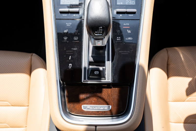 ポルシェ パナメーラ 4S ｽﾎﾟｰﾂｸﾛﾉPKG　1ｵｰﾅｰ ﾍﾞｰｼﾞｭﾚｻﾞｰｼｰﾄ ｼｰﾄﾋｰﾀｰ PCMﾅﾋﾞ CarPlay ACC ｱﾗｳﾝﾄﾞﾋﾞｭｰ PASM/ｴｱｻｽ ﾏﾄﾘｸｽLEDﾗｲﾄ TPM ﾊﾟﾅﾒｰﾗS19ｲﾝﾁAW　2年保証