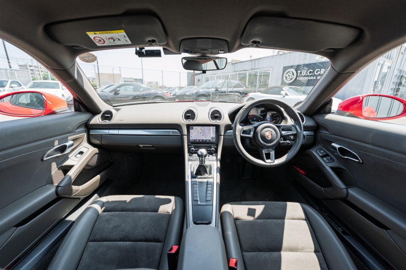 ポルシェ 718 ケイマン ﾍﾞｰｽｸﾞﾚｰﾄﾞ　6速ﾏﾆｭｱﾙ ｱｹﾞｰﾄｸﾞﾚｰﾊｰﾌﾚｻﾞｰ ｼｰﾄﾋｰﾀｰ PCMﾅﾋﾞ CarPlay ｽﾎﾟｰﾂｴｸﾞｿﾞｰｽﾄ GTｽﾎﾟｰﾂｽﾃｱﾘﾝｸﾞ PDLS ﾊﾟｰｸｱｼｽﾄ TPM ｹｲﾏﾝ18ｲﾝﾁAW　2年保証