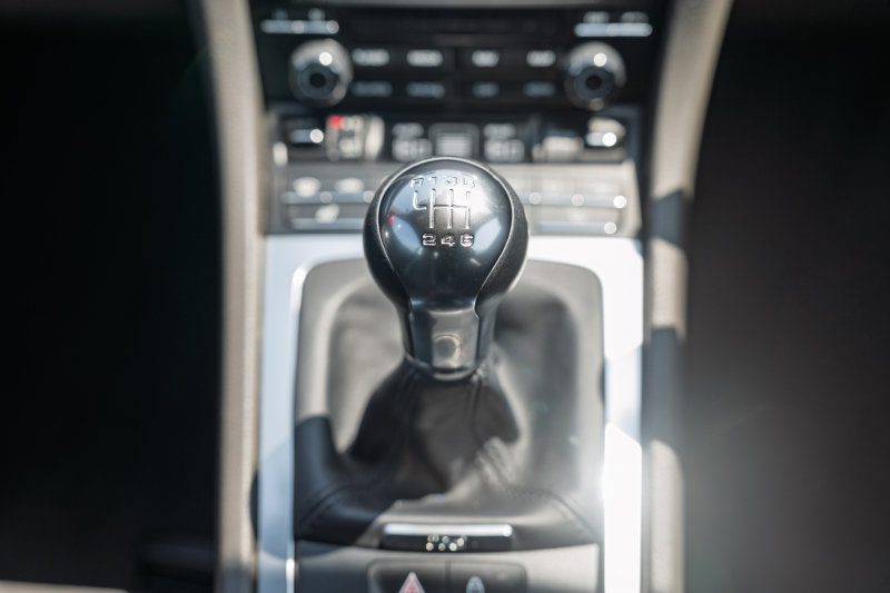 ポルシェ 718 ケイマン ﾍﾞｰｽｸﾞﾚｰﾄﾞ　6速ﾏﾆｭｱﾙ ｱｹﾞｰﾄｸﾞﾚｰﾊｰﾌﾚｻﾞｰ ｼｰﾄﾋｰﾀｰ PCMﾅﾋﾞ CarPlay ｽﾎﾟｰﾂｴｸﾞｿﾞｰｽﾄ GTｽﾎﾟｰﾂｽﾃｱﾘﾝｸﾞ PDLS ﾊﾟｰｸｱｼｽﾄ TPM ｹｲﾏﾝ18ｲﾝﾁAW　2年保証