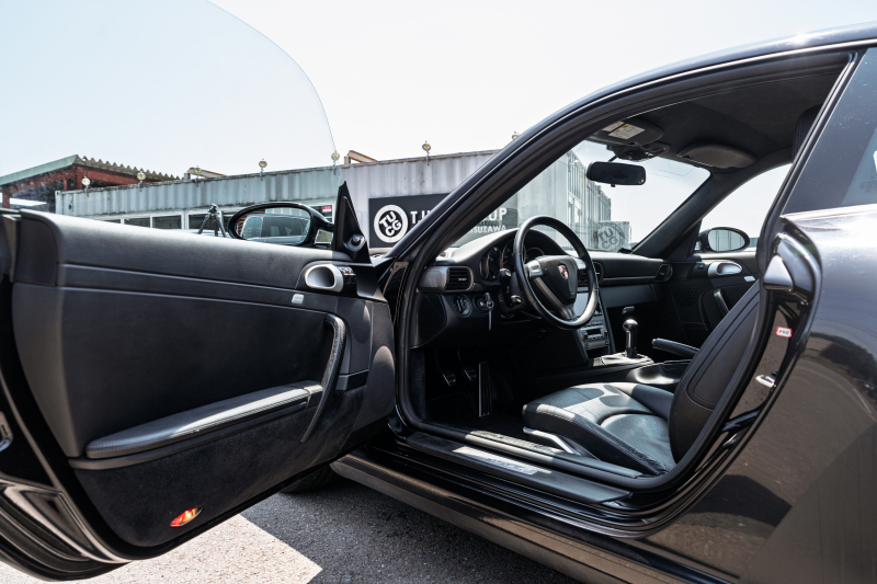 ポルシェ 911(Type997) ｶﾚﾗ4　ﾌﾞﾗｯｸﾚｻﾞｰｼｰﾄ ｼｰﾄﾋｰﾀｰ ｱﾙｶﾝﾀｰﾗﾙｰﾌﾗｲﾅｰ ｸﾗﾘｵﾝﾅﾋﾞ ｵｰﾄｴｱｺﾝ PSM ｷｾﾉﾝﾗｲﾄ F/Rﾌｫｸﾞ ｶﾚﾗ18ｲﾝﾁAW ﾘｱﾜｲﾊﾟｰ　2年保証