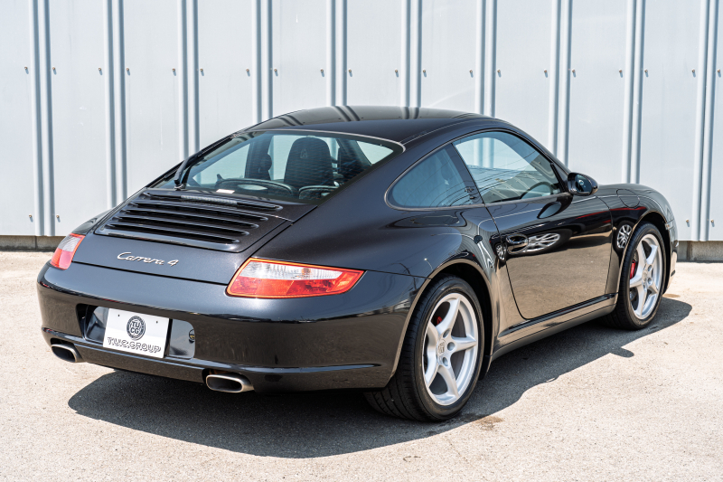 ポルシェ 911(Type997) ｶﾚﾗ4　ﾌﾞﾗｯｸﾚｻﾞｰｼｰﾄ ｼｰﾄﾋｰﾀｰ ｱﾙｶﾝﾀｰﾗﾙｰﾌﾗｲﾅｰ ｸﾗﾘｵﾝﾅﾋﾞ ｵｰﾄｴｱｺﾝ PSM ｷｾﾉﾝﾗｲﾄ F/Rﾌｫｸﾞ ｶﾚﾗ18ｲﾝﾁAW ﾘｱﾜｲﾊﾟｰ　2年保証