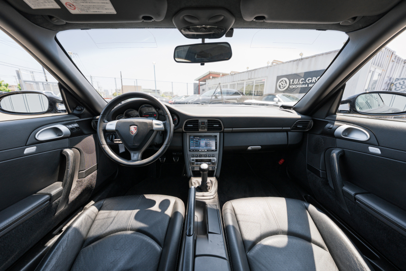 ポルシェ 911(Type997) ｶﾚﾗ4　ﾌﾞﾗｯｸﾚｻﾞｰｼｰﾄ ｼｰﾄﾋｰﾀｰ ｱﾙｶﾝﾀｰﾗﾙｰﾌﾗｲﾅｰ ｸﾗﾘｵﾝﾅﾋﾞ ｵｰﾄｴｱｺﾝ PSM ｷｾﾉﾝﾗｲﾄ F/Rﾌｫｸﾞ ｶﾚﾗ18ｲﾝﾁAW ﾘｱﾜｲﾊﾟｰ　2年保証