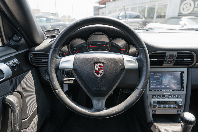 ポルシェ 911(Type997) ｶﾚﾗ4　ﾌﾞﾗｯｸﾚｻﾞｰｼｰﾄ ｼｰﾄﾋｰﾀｰ ｱﾙｶﾝﾀｰﾗﾙｰﾌﾗｲﾅｰ ｸﾗﾘｵﾝﾅﾋﾞ ｵｰﾄｴｱｺﾝ PSM ｷｾﾉﾝﾗｲﾄ F/Rﾌｫｸﾞ ｶﾚﾗ18ｲﾝﾁAW ﾘｱﾜｲﾊﾟｰ　2年保証