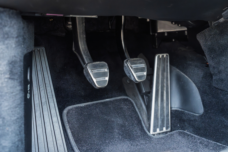 ポルシェ 911(Type997) ｶﾚﾗ4　ﾌﾞﾗｯｸﾚｻﾞｰｼｰﾄ ｼｰﾄﾋｰﾀｰ ｱﾙｶﾝﾀｰﾗﾙｰﾌﾗｲﾅｰ ｸﾗﾘｵﾝﾅﾋﾞ ｵｰﾄｴｱｺﾝ PSM ｷｾﾉﾝﾗｲﾄ F/Rﾌｫｸﾞ ｶﾚﾗ18ｲﾝﾁAW ﾘｱﾜｲﾊﾟｰ　2年保証