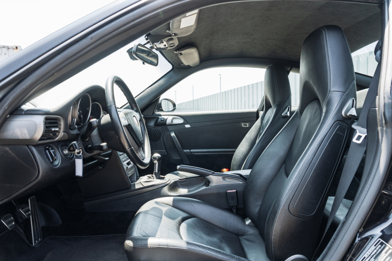 ポルシェ 911(Type997) ｶﾚﾗ4　ﾌﾞﾗｯｸﾚｻﾞｰｼｰﾄ ｼｰﾄﾋｰﾀｰ ｱﾙｶﾝﾀｰﾗﾙｰﾌﾗｲﾅｰ ｸﾗﾘｵﾝﾅﾋﾞ ｵｰﾄｴｱｺﾝ PSM ｷｾﾉﾝﾗｲﾄ F/Rﾌｫｸﾞ ｶﾚﾗ18ｲﾝﾁAW ﾘｱﾜｲﾊﾟｰ　2年保証