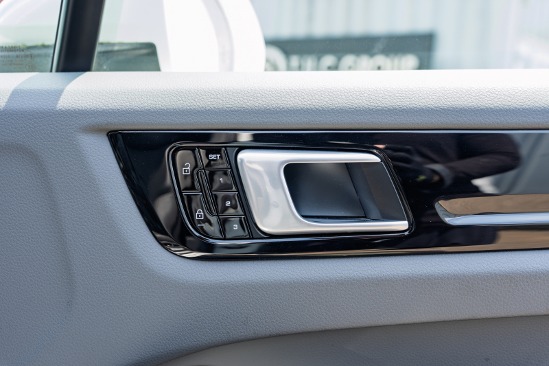 ポルシェ カイエン S　ｽﾚｰﾄｸﾞﾚｰﾚｻﾞｰｼｰﾄ ｼｰﾄﾋｰﾀｰ PCM CarPlay PASM PDLS ｴﾝﾄﾘｰD ﾌｯﾄﾄﾗﾝｸｵｰﾌﾟﾅｰ ACC ｶｲｴﾝﾀｰﾎﾞ21ｲﾝﾁAW ｽﾎﾟｰﾂﾃｰﾙﾊﾟｲﾌﾟ　2年保証