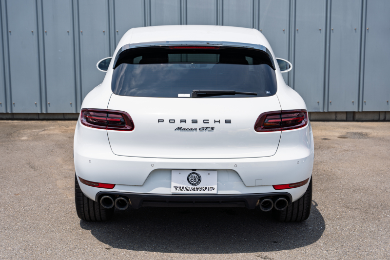 ポルシェ マカン GTS ｽﾎﾟｰﾂｸﾛﾉPKG　MY18 ﾚｯﾄﾞﾚｻﾞｰｼｰﾄ ｼｰﾄﾋｰﾀｰ PCMﾅﾋﾞｽﾎﾟｴｸﾞ  ｴﾝﾄﾘｰD LEDﾗｲﾄ/PDLS+ PASM/ｴｱｻｽ ACC RSｽﾊﾟｲﾀﾞｰ20ｲﾝﾁAW　2年保証