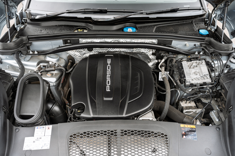 ポルシェ マカン ﾍﾞｰｽｸﾞﾚｰﾄﾞ　ｽﾎﾟｰﾂｸﾛﾉPKG ﾌﾞﾗｯｸﾚｻﾞｰｼｰﾄ ｼｰﾄﾋｰﾀｰ PCMﾅﾋﾞ AppleCarPlay ｱﾗｳﾝﾄﾞﾋﾞｭｰ ｴﾝﾄﾘｰﾄﾞﾗｲﾌﾞ ACC ﾚｰﾝﾁｪﾝｼﾞ TPM ﾏｶﾝS18ｲﾝﾁAW　2年保証
