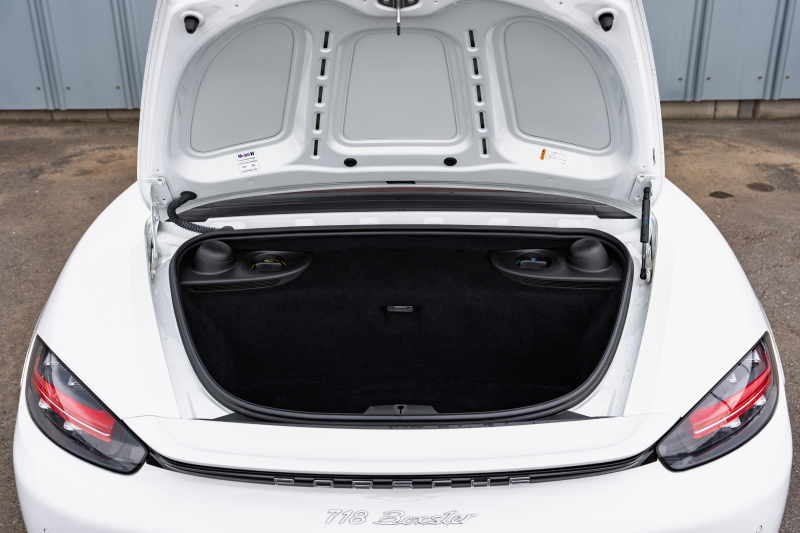 ポルシェ 718 ボクスター ﾍﾞｰｽｸﾞﾚｰﾄﾞ ｽﾎﾟｰﾂｸﾛﾉPKG　ｱｹﾞｰﾄｸﾞﾚｰﾊｰﾌﾚｻﾞｰｼｰﾄ ﾌﾞﾗｳﾝｿﾌﾄﾄｯﾌﾟ PCMﾅﾋﾞ CarPlay PASM PDLS GTｽﾎﾟｰﾂｽﾃｱ ﾊﾟｰｸｱｼｽﾄ ｸﾙｺﾝ 電動Dﾐﾗｰ ｵｰﾄｴｱｺﾝ TPM ｶﾚﾗS20ｲﾝﾁAW　2年保証