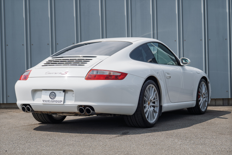 ポルシェ 911(Type997) ｶﾚﾗS ｽﾎﾟｰﾂｸﾛﾉﾊﾟｯｹｰｼﾞ　ﾌﾞﾗｯｸﾚｻﾞｰｽﾎﾟｰﾂｼｰﾄ+ ｶﾛｯﾂｪﾘｱﾅﾋﾞ PASM ｵｰﾄｴｱｺﾝ PSM ｷｾﾉﾝﾍｯﾄﾞﾗｲﾄ ｶﾗｰｸﾚｽﾄｾﾝﾀｰｷｬｯﾌﾟ ｽﾎﾟｰﾂﾃﾞｻﾞｲﾝ19ｲﾝﾁAW　2年保証