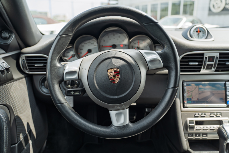 ポルシェ 911(Type997) ｶﾚﾗS ｽﾎﾟｰﾂｸﾛﾉﾊﾟｯｹｰｼﾞ　ﾌﾞﾗｯｸﾚｻﾞｰｽﾎﾟｰﾂｼｰﾄ+ ｶﾛｯﾂｪﾘｱﾅﾋﾞ PASM ｵｰﾄｴｱｺﾝ PSM ｷｾﾉﾝﾍｯﾄﾞﾗｲﾄ ｶﾗｰｸﾚｽﾄｾﾝﾀｰｷｬｯﾌﾟ ｽﾎﾟｰﾂﾃﾞｻﾞｲﾝ19ｲﾝﾁAW　2年保証