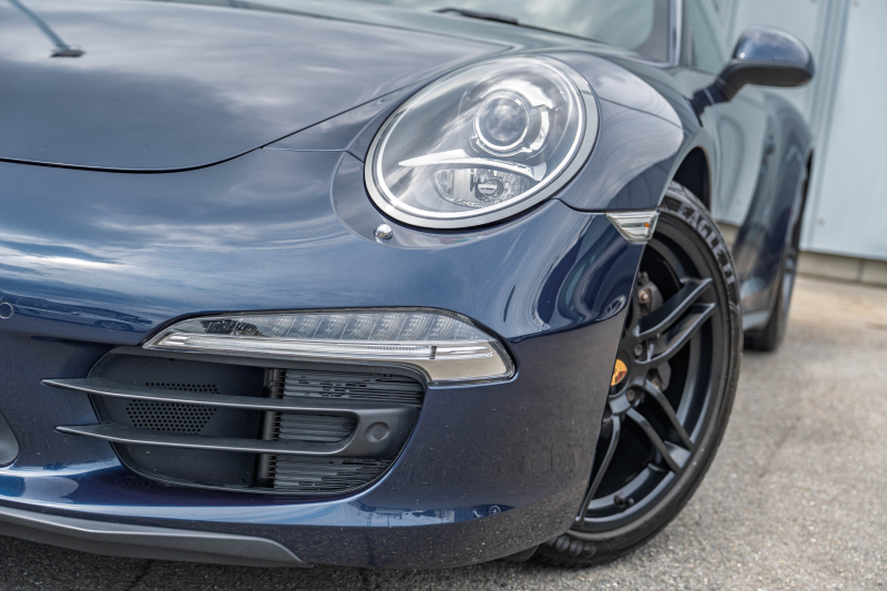 ポルシェ 911(Type991.1) ｶﾚﾗ4　ﾌﾞﾗｯｸﾚｻﾞｰｼｰﾄ ｼｰﾄﾋｰﾀｰ ﾍﾞﾝﾁﾚｰﾀｰ ｸﾗﾘｵﾝﾅﾋﾞ ﾌﾙｾｸﾞTV PASM PDLS ｴﾝﾄﾘｰﾄﾞﾗｲﾌﾞ ｽﾃｱﾘﾝｸﾞﾋｰﾀｰ ﾊﾟｰｸｱｼｽﾄ ｵｰﾄｴｱｺﾝ 電動ﾄﾞｱﾐﾗｰ ｶﾚﾗ19ｲﾝﾁAW　2年保証