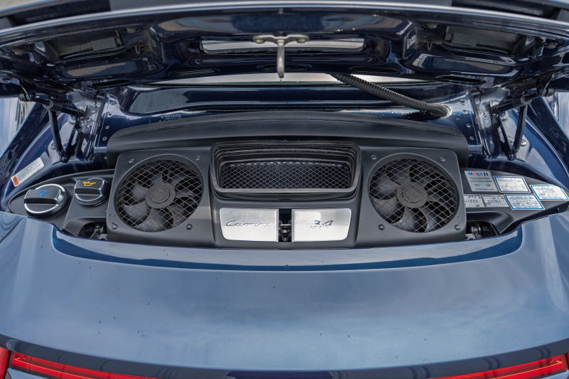 ポルシェ 911(Type991.1) ｶﾚﾗ4　ﾌﾞﾗｯｸﾚｻﾞｰｼｰﾄ ｼｰﾄﾋｰﾀｰ ﾍﾞﾝﾁﾚｰﾀｰ ｸﾗﾘｵﾝﾅﾋﾞ ﾌﾙｾｸﾞTV PASM PDLS ｴﾝﾄﾘｰﾄﾞﾗｲﾌﾞ ｽﾃｱﾘﾝｸﾞﾋｰﾀｰ ﾊﾟｰｸｱｼｽﾄ ｵｰﾄｴｱｺﾝ 電動ﾄﾞｱﾐﾗｰ ｶﾚﾗ19ｲﾝﾁAW　2年保証