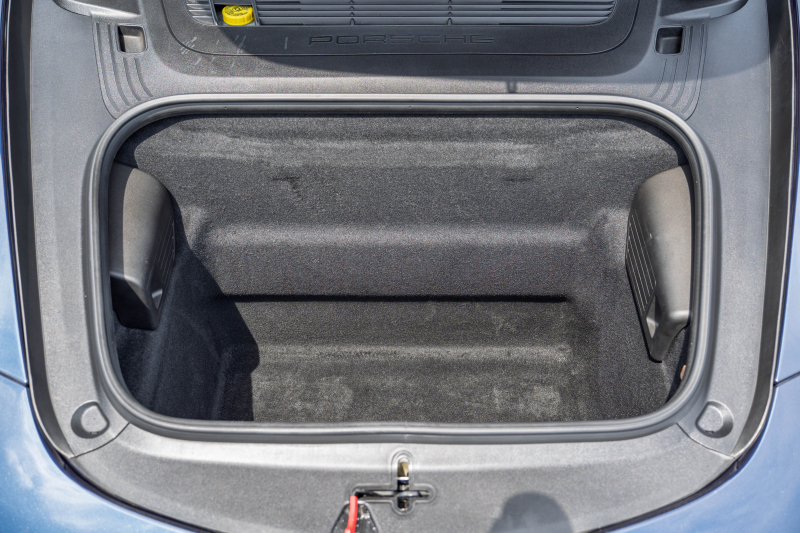 ポルシェ 911(Type991.1) ｶﾚﾗ4　ﾌﾞﾗｯｸﾚｻﾞｰｼｰﾄ ｼｰﾄﾋｰﾀｰ ﾍﾞﾝﾁﾚｰﾀｰ ｸﾗﾘｵﾝﾅﾋﾞ ﾌﾙｾｸﾞTV PASM PDLS ｴﾝﾄﾘｰﾄﾞﾗｲﾌﾞ ｽﾃｱﾘﾝｸﾞﾋｰﾀｰ ﾊﾟｰｸｱｼｽﾄ ｵｰﾄｴｱｺﾝ 電動ﾄﾞｱﾐﾗｰ ｶﾚﾗ19ｲﾝﾁAW　2年保証